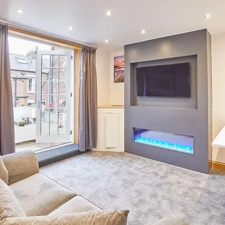 公寓 Host & - Knight Retreat