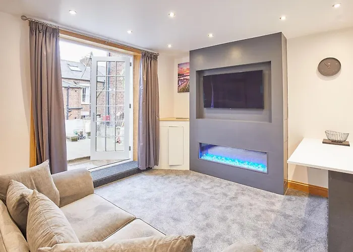 Daire Host & - Knight Retreat