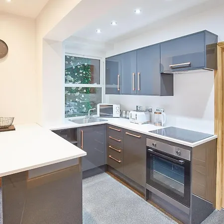 Host & - Knight Retreat Apartament Whitby