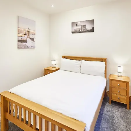 Apartament Host & - Knight Retreat Whitby