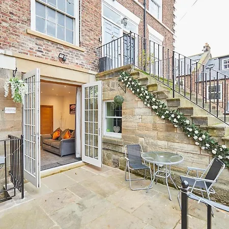 Apartament Host & - Knight Retreat